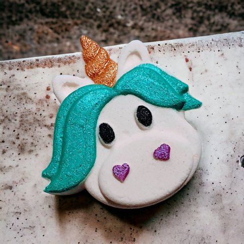 Moonicorn bath bomb