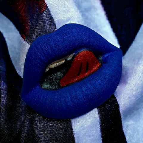 "LICK ME" lips